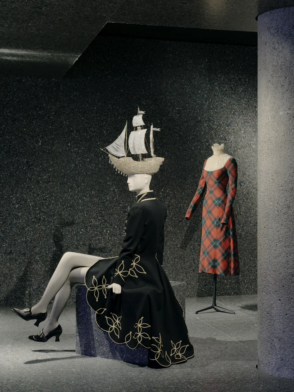 alexander mcqueen dress designer Alexander McQueen an introduction V&A