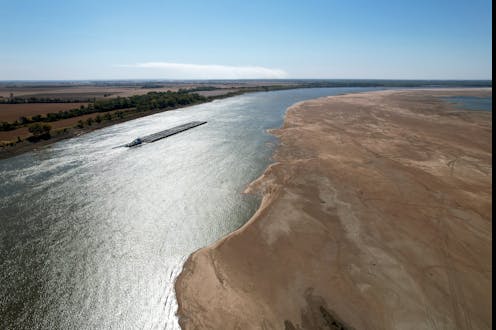 Record low water levels on the Mississippi River in 2022 show how climate change is altering large rivers
