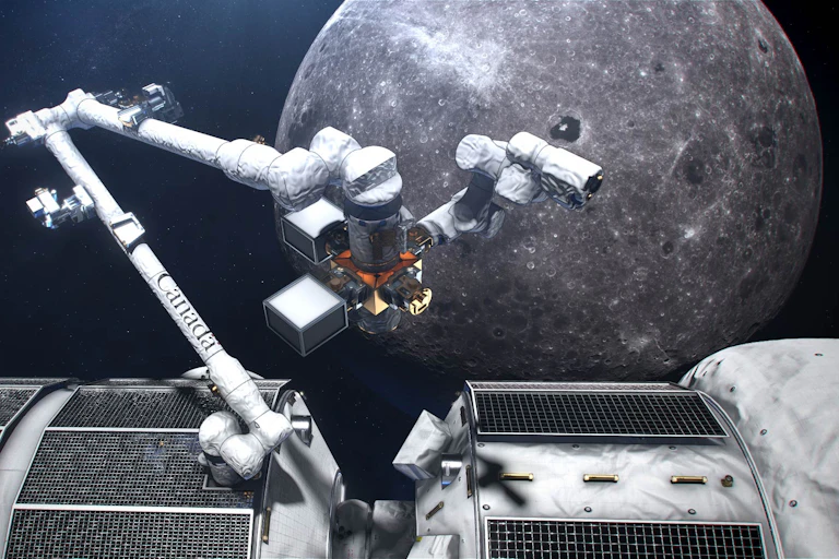 bras robotisé à l'extérieur de la station spaciale lunaire