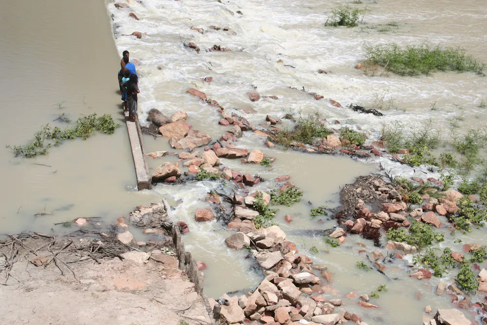Aboriginal people have spent centuries building in the Darling River ...