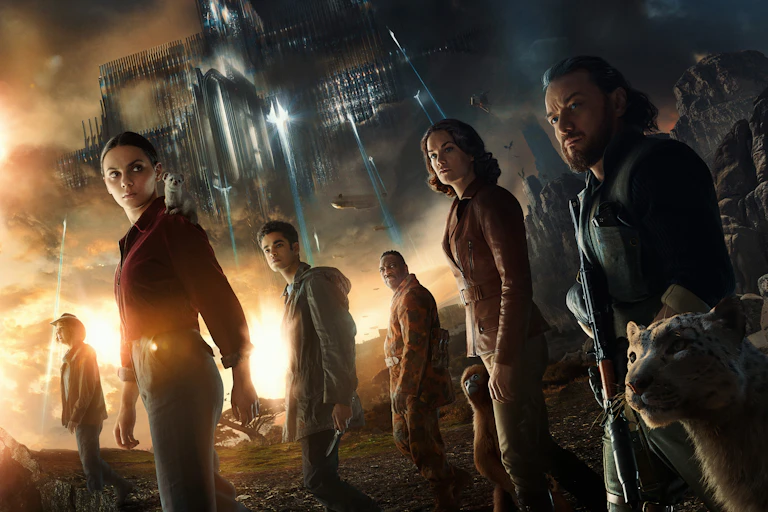 Mary Malone (SIMONE KIRBY), Lyra Belacqua (DAFNE KEEN), Will Parry (AMIR WILSON), Ogunwe (ADEWALE AKINNUOYE-AGBAJE), Mrs Coulter (RUTH WILSON), Lord Asriel (JAMES McAVOY) stand in front of the kingdom of heaven.