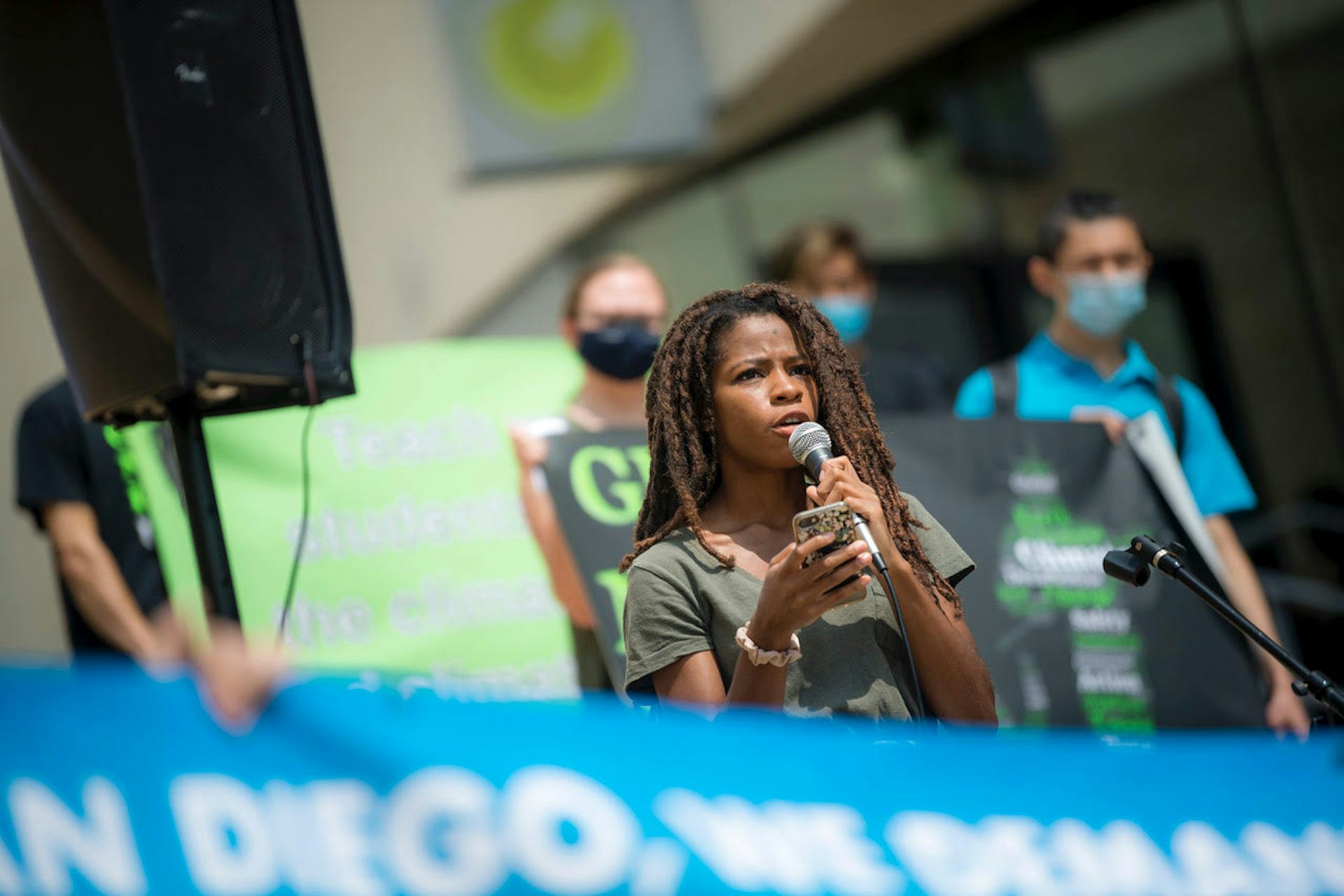 Students rally for fossil fuel-free energy at UC San Diego; photo by Erik Jepsen