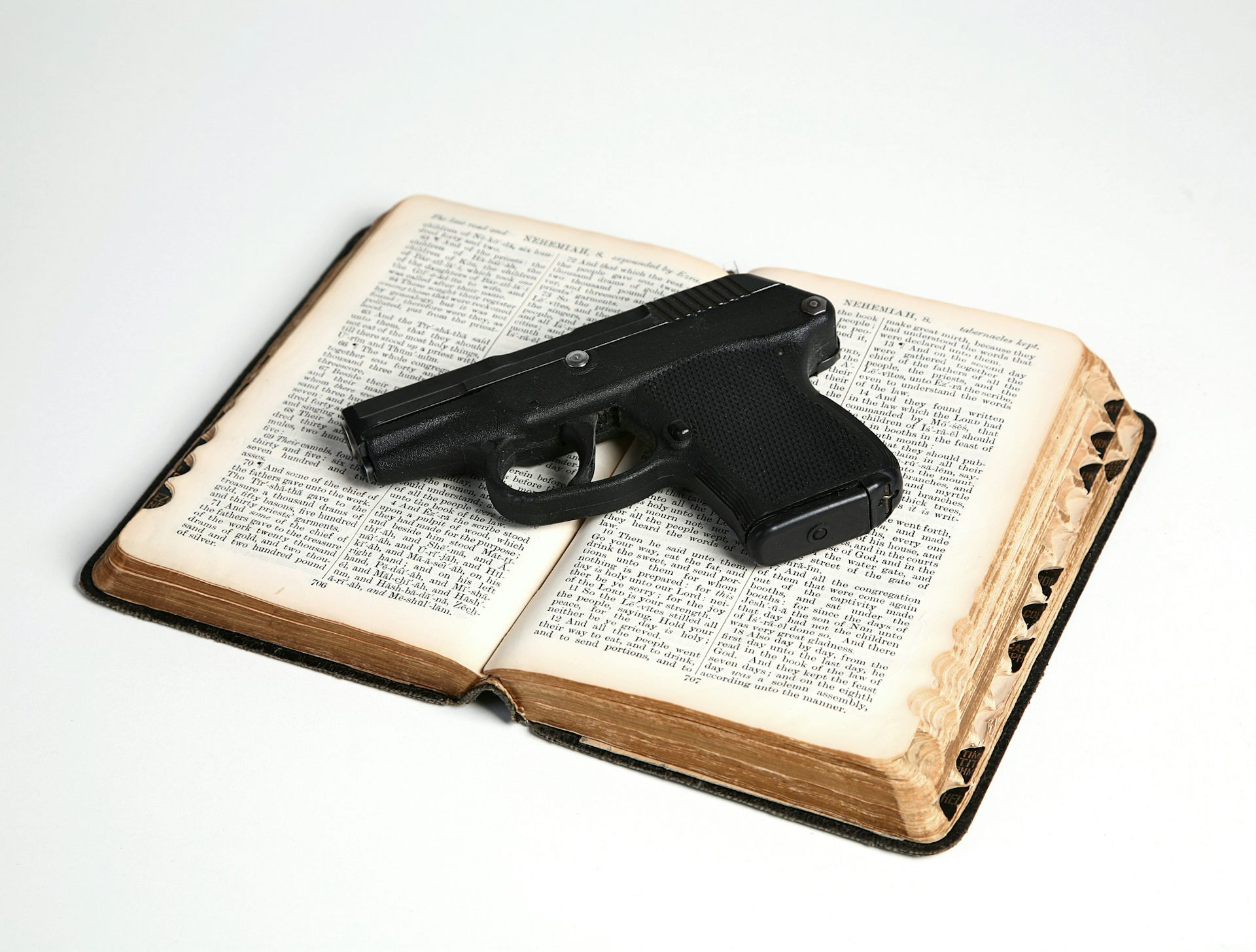 God and Guns Often Go Together in U.S. History – This Course Examines Why