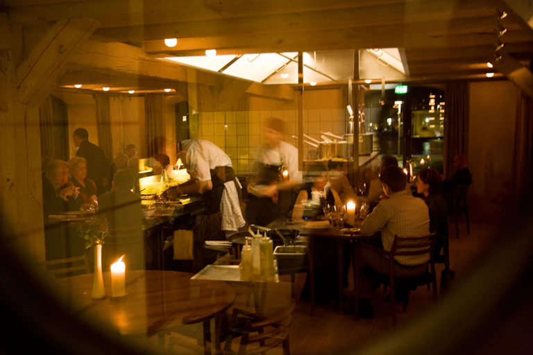 A busy restaurant.