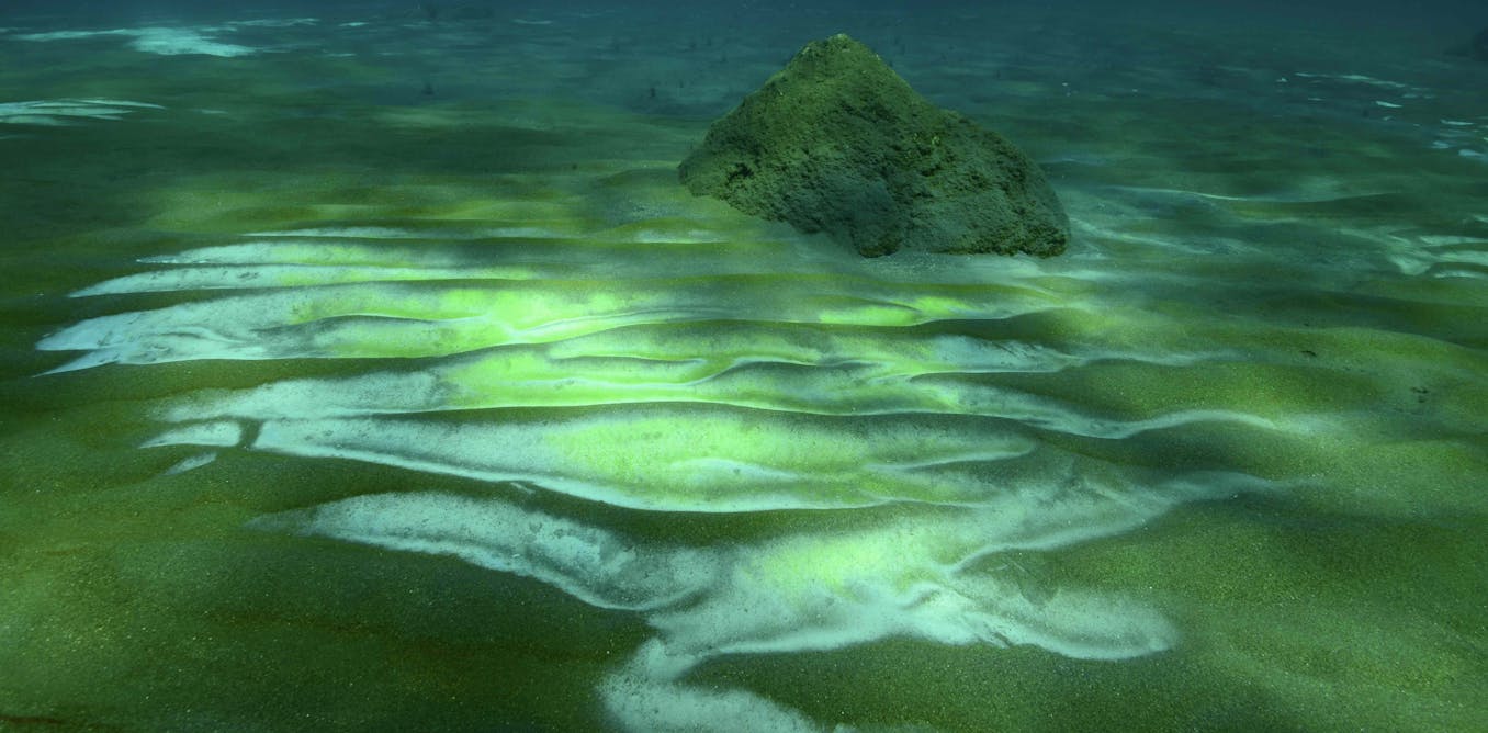 Ghostly deposits in the Cyclades Ghostly deposits in the Cyclades