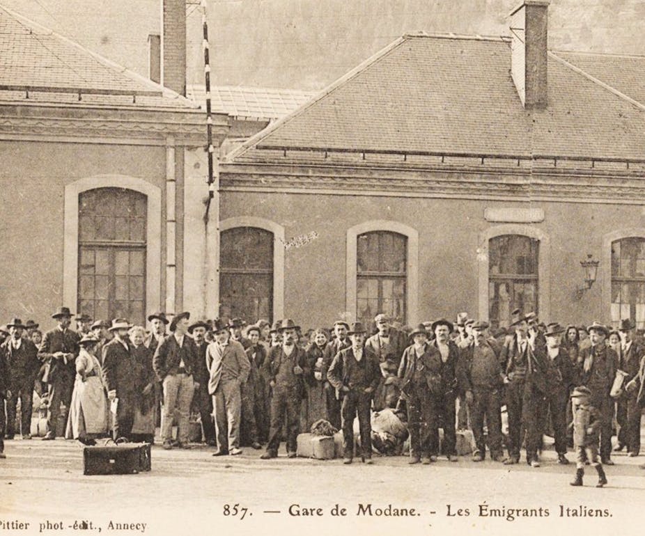 Italian migrants at the train station in Modane, southeastern France