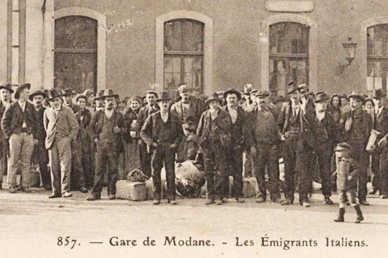 Italian migrants at the train station in Modane, southeastern France