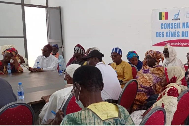 Réunion de personnes âgées organisée par le Conseil national des Aînés du Sénégal