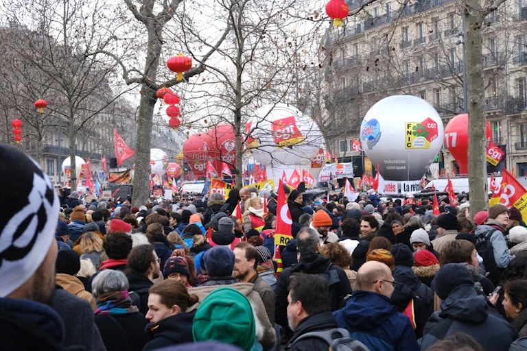 Manifestation contre la réforme des retraites, le 19 janvier à Paris.