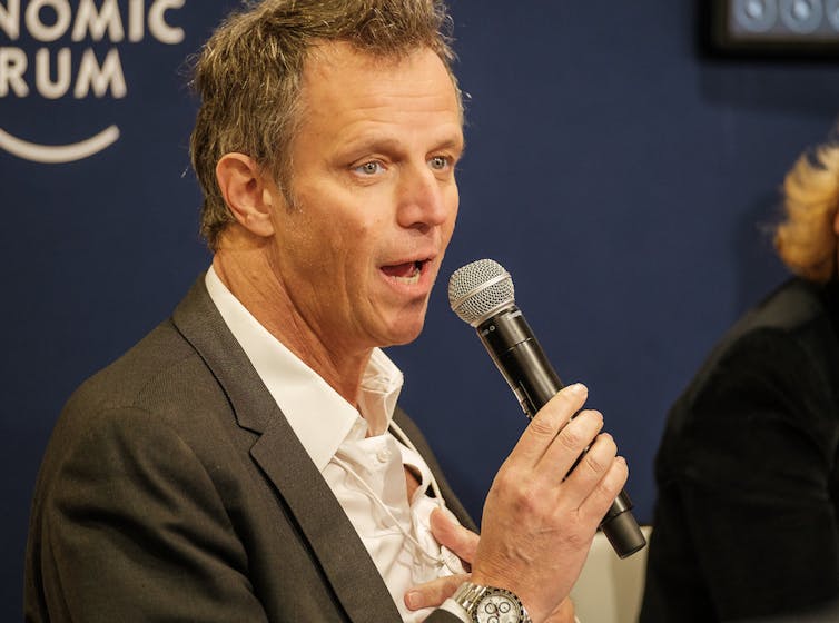 Arthur Sadoun, PDG de Publicis Groupe, France s'exprime dans le cadre du #Workingwithcancer lors de la réunion annuelle du Forum économique mondial 2023 à Davos-Klosters, en Suisse, le 19 janvier.