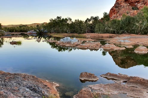 The world’s oldest fossils or oily gunk? New research suggests these 3.5 billion-year-old rocks don’t contain signs of life