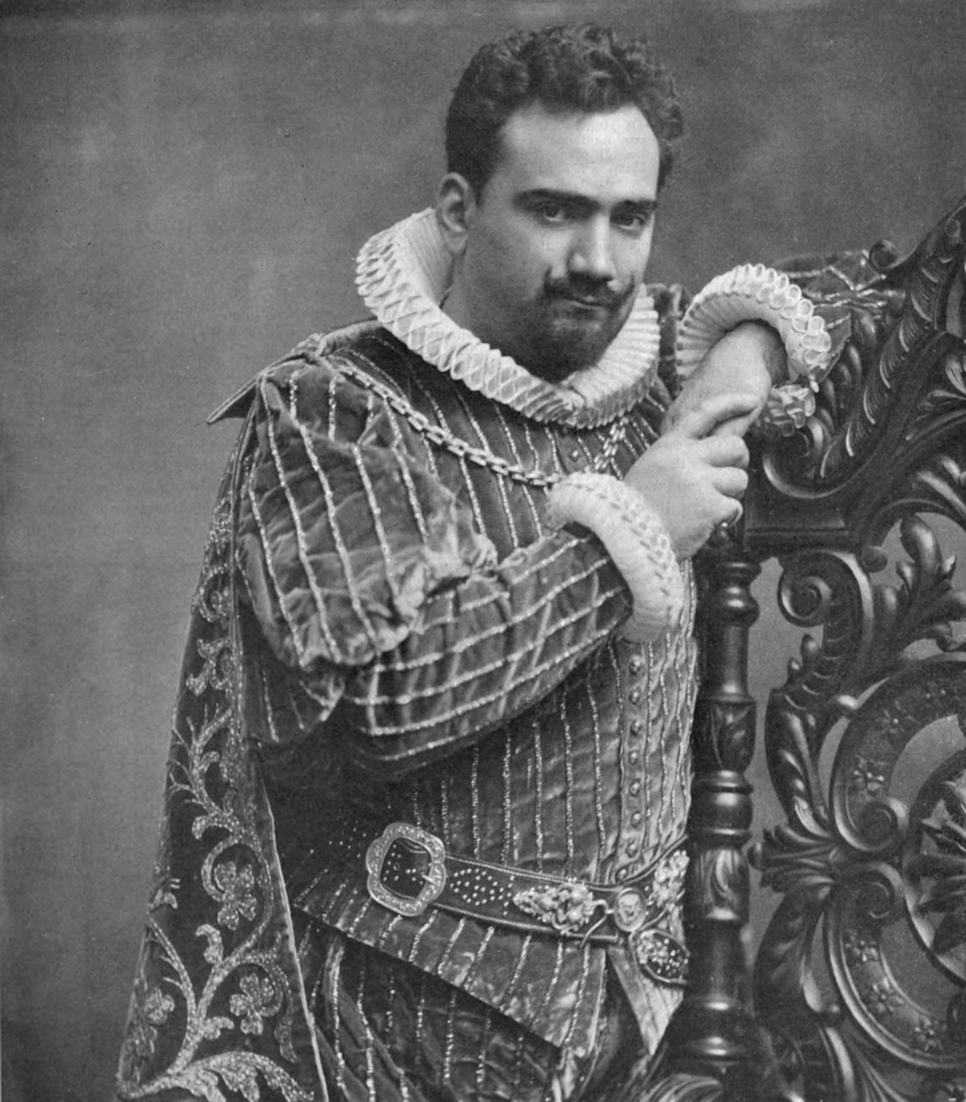 Enrico Caruso the first big opera star of the 20th century