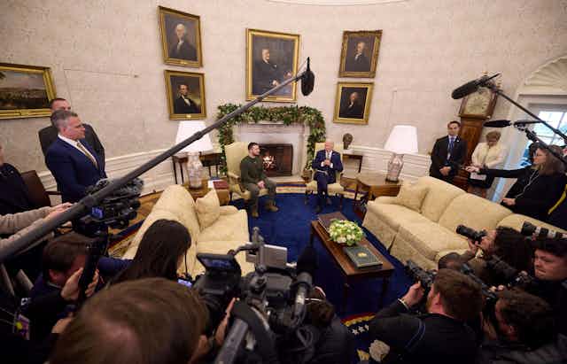 Ukraine president, Volodymyr Zelensky, and the US president, Joe Biden, hold a press briefing in the White House, December 2022. 
