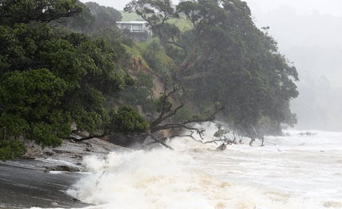 how microgrids could help keep the power on during extreme weather events