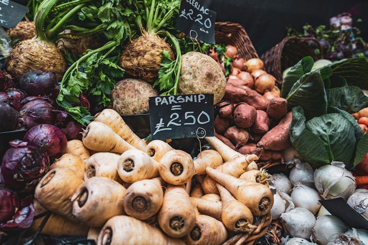 Legumes em uma banca de mercado