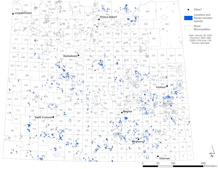A map of Saskatchewan showing the land holdings of investors and farmer-investor hybrids in blue