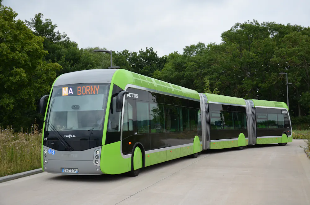 Why the humble city bus is the key to improving US public transit