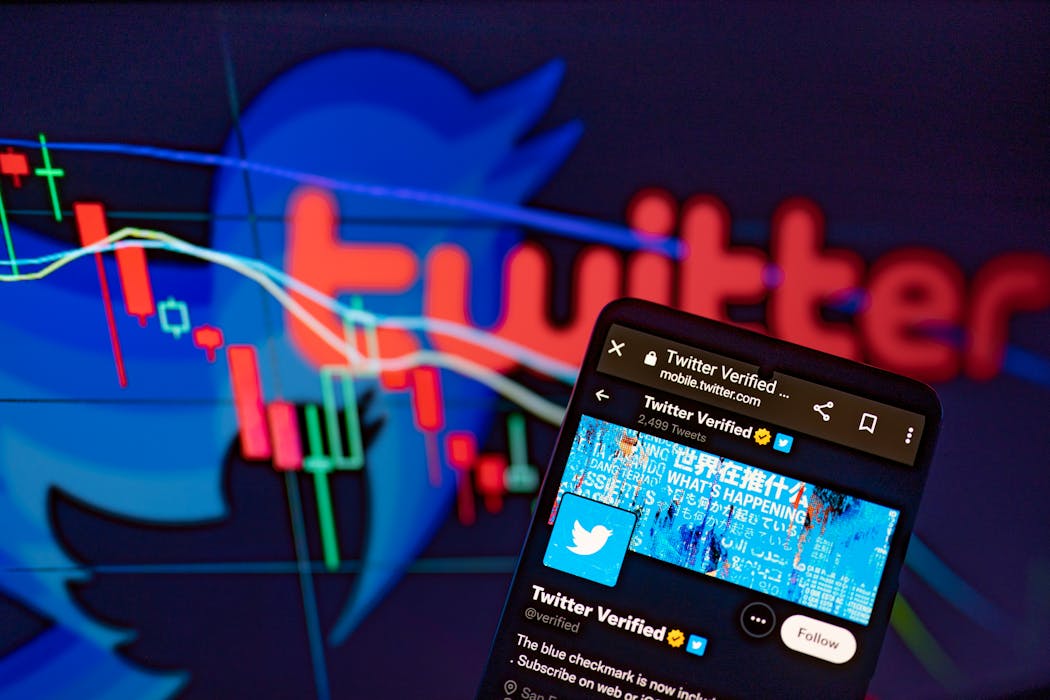 Should you pay for Meta’s and Twitter’s verified identity subscriptions? A social media researcher explains how the choice you face affects everyone else