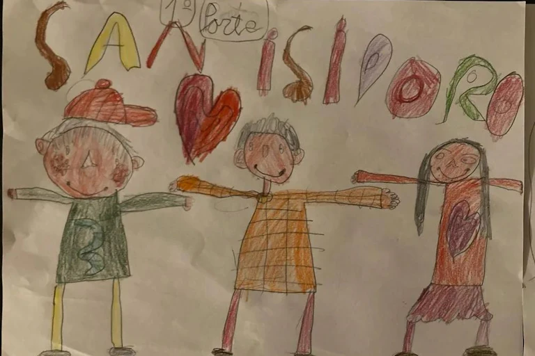 Dibujo infantil de unos niños y el nombre de su colegio: "San Isidoro".