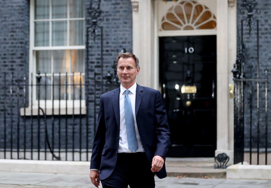 Jeremy Hunt leaving number 10 Downing Street