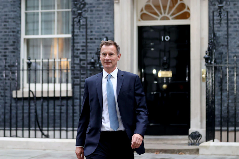 Jeremy Hunt leaving number 10 Downing Street