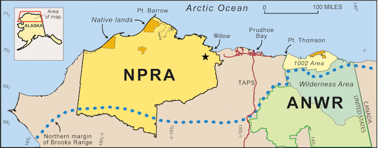 Mapa del norte de Alaska que muestra la NPRA en el oeste y la ANWR en la parte este.  El área de Willow se encuentra en la esquina noreste de la NPRA.