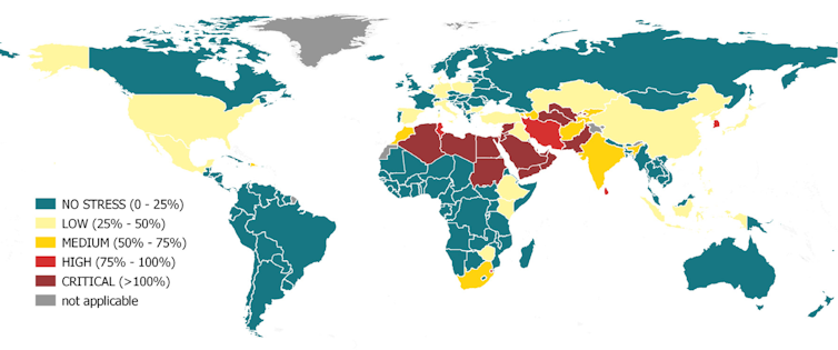Mapa mundial con los países coloreados según su estrés hídrico. El norte de África y el sur de Asia son las regiones más afectadas.