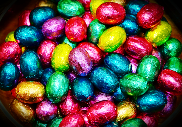 File:Chocolate egg.png - Wikimedia Commons