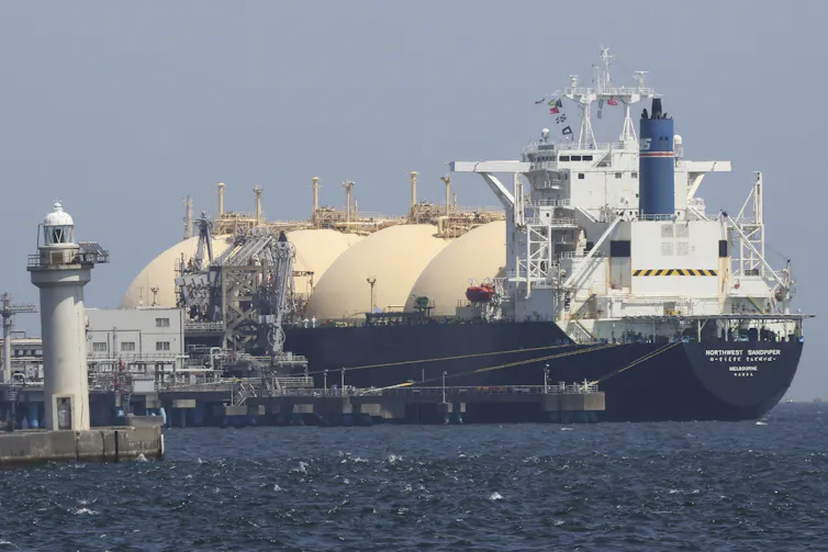 LNG tanker in tokyo