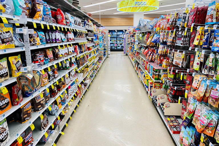 a snack isle in a grocery store