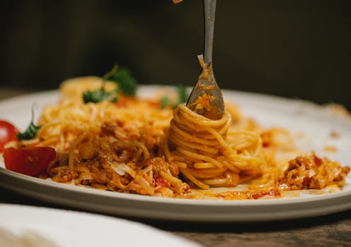 3 reasons you feel hungrier and crave comfort foods when the weather turns cold