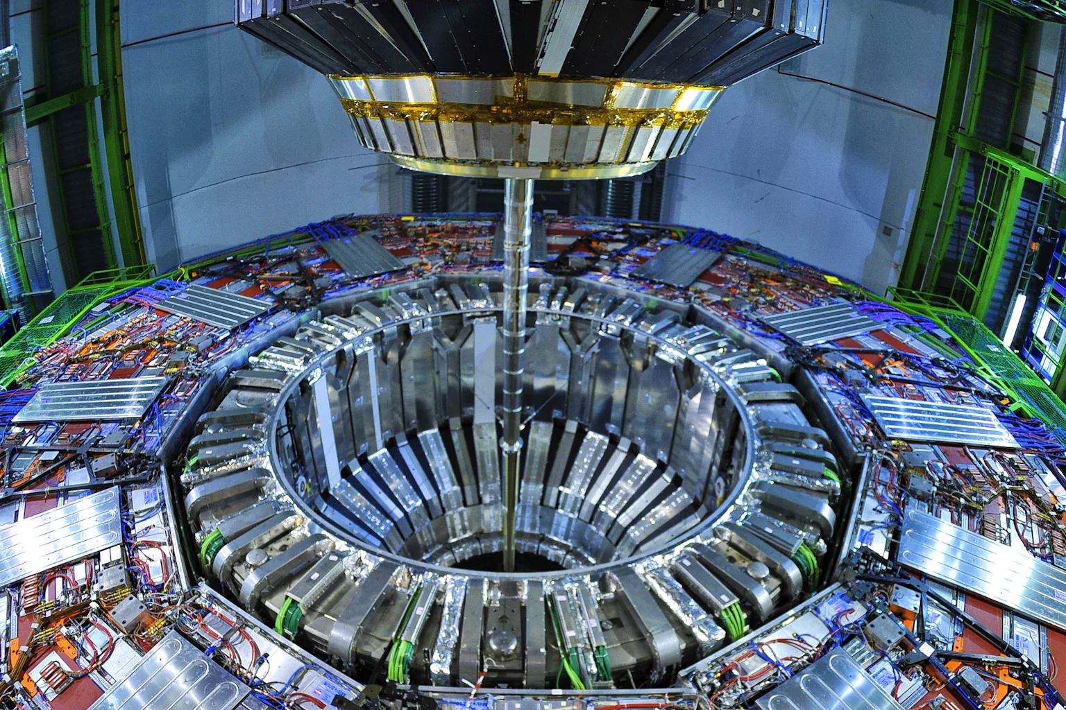 Pyper Physics Great Mysteries of Physics: do we really need a theory of everything?