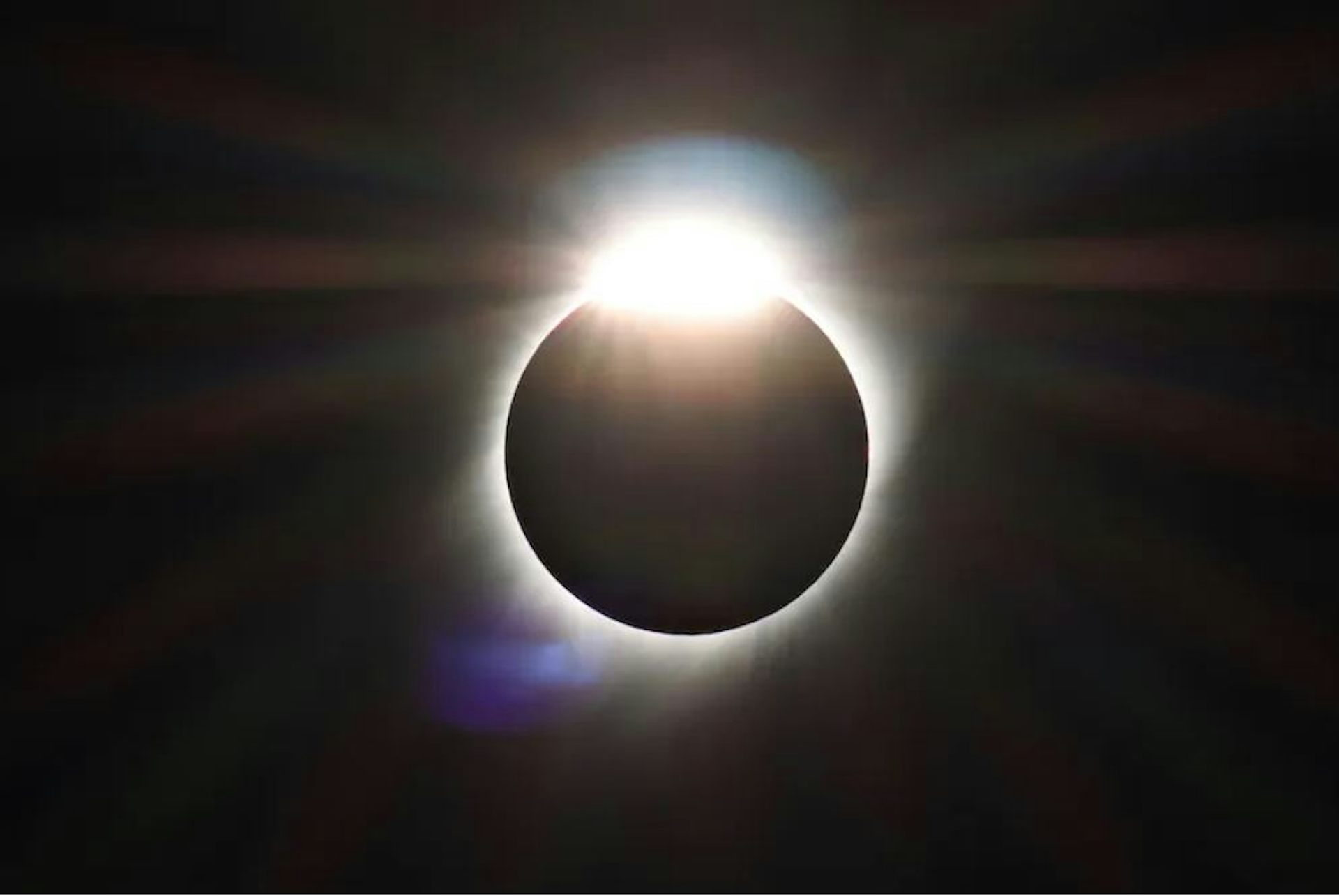 Ingin melihat gerhana matahari total? Inilah cara merencanakannya, termasuk siasat jika terjadi awan