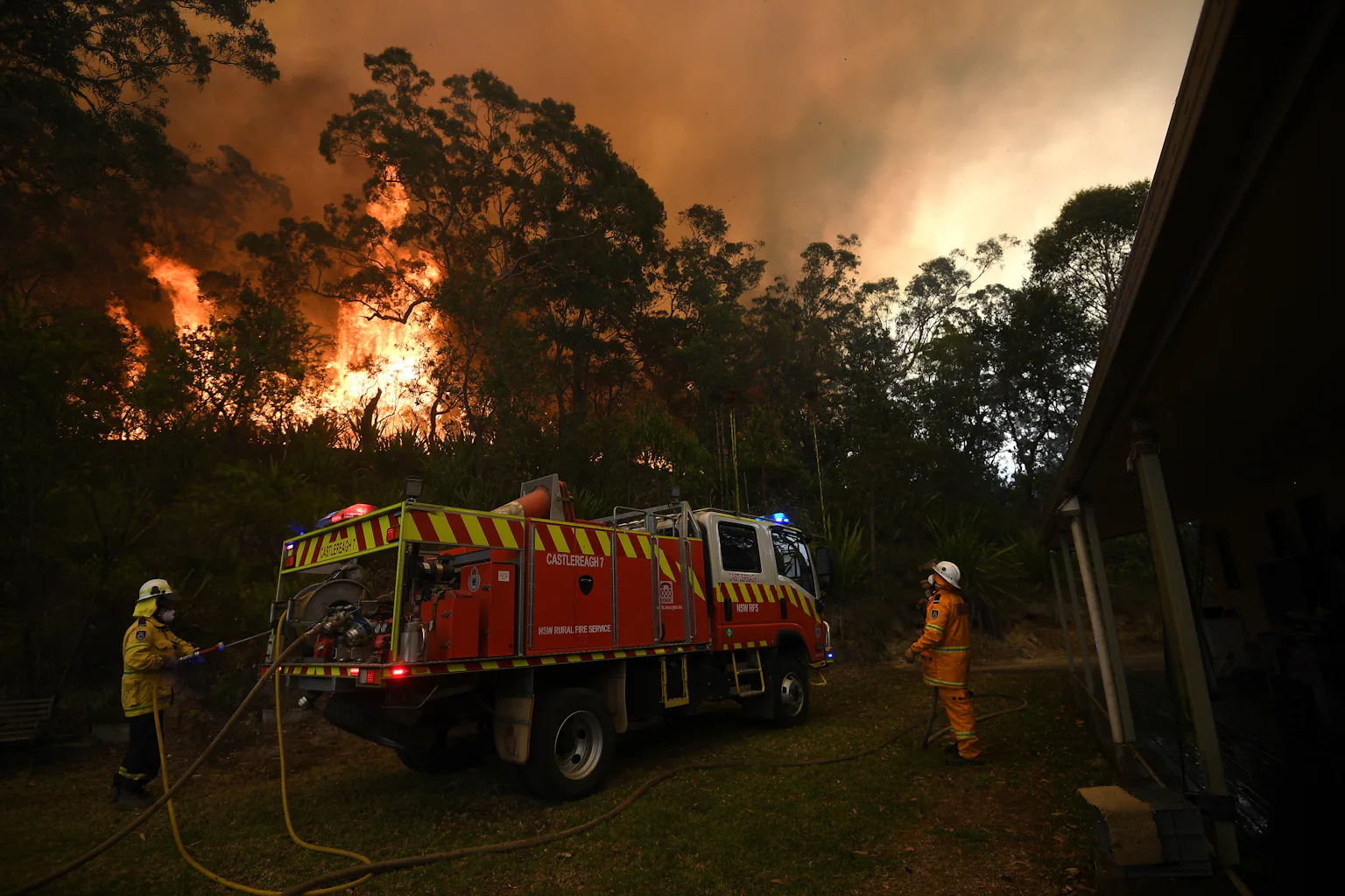 Bad Fire Examples In a bad fire year, Australia records over 450,000 hotspots. These maps ...