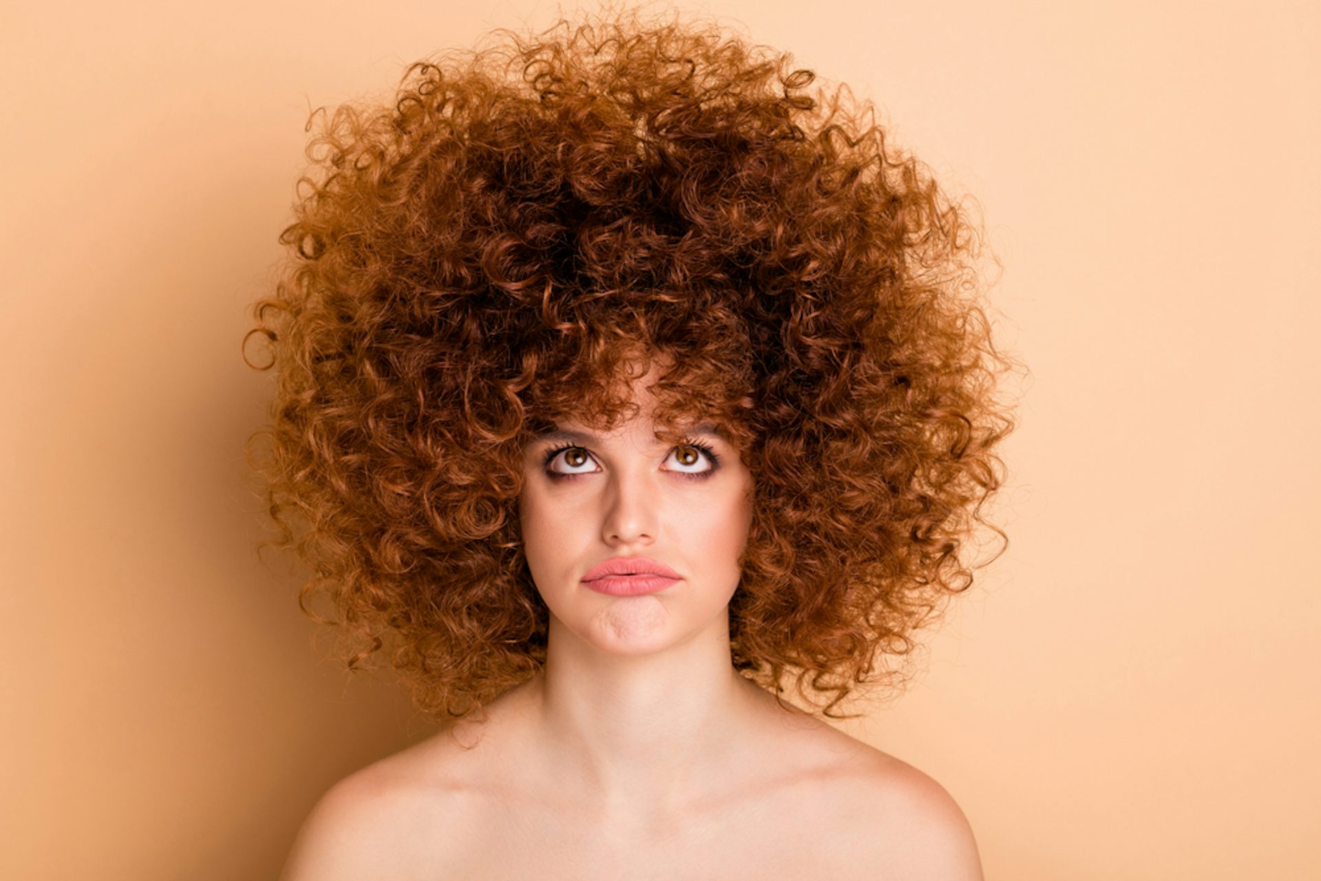 5 Wash Day Mistakes that Make Your Hair Dry  NaturallyCurlycom