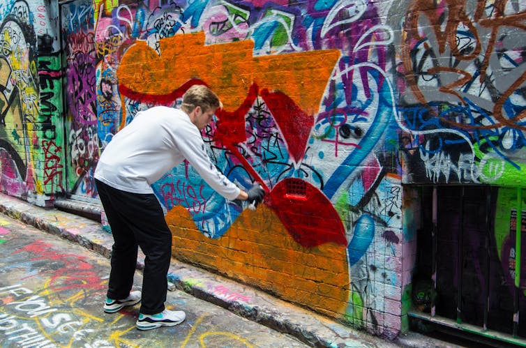 hosier lane street art melbourne building class=