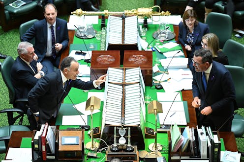 Woeful Victorian poll for state Coalition; Victoria and NSW to lose federal seats as WA gains