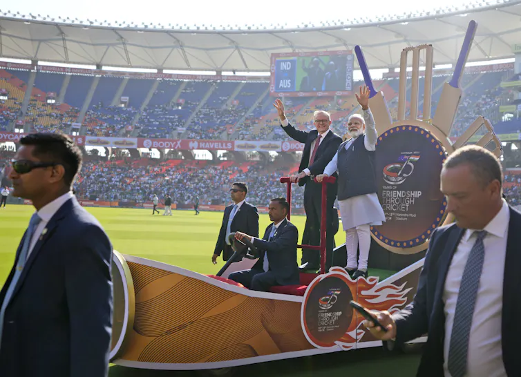 Prime Ministers Albanese and Modi at a cricket match