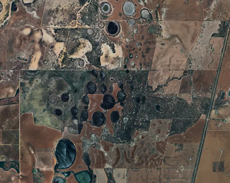 fairy circles hydrogen seep