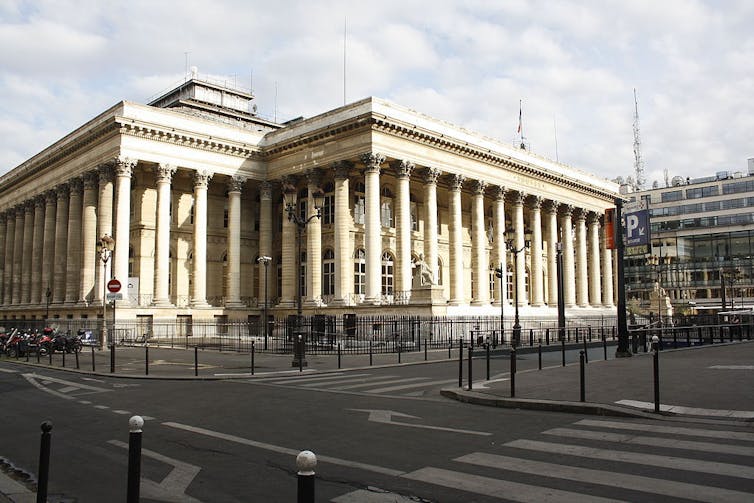 Photo of the Palais Brogniart, in Paris