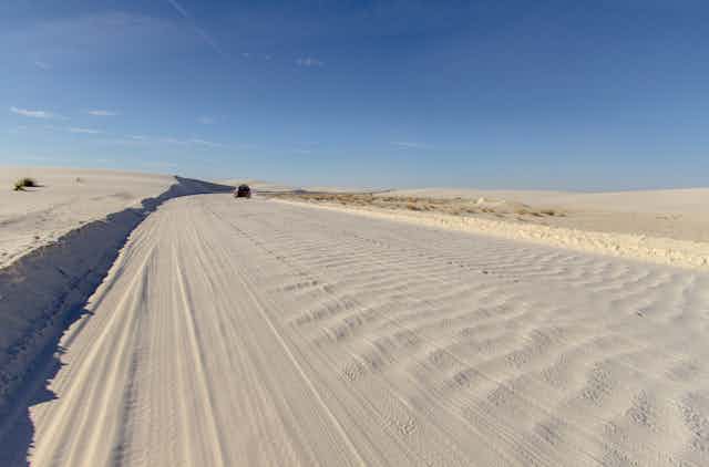 route de sable gondolée