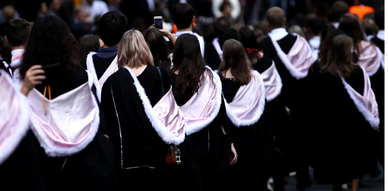 With campus figures plummeting thanks to online learning, do we need to have two groups of college degree? With campus figures plummeting thanks to online learning, do we need to have two groups of college degree?