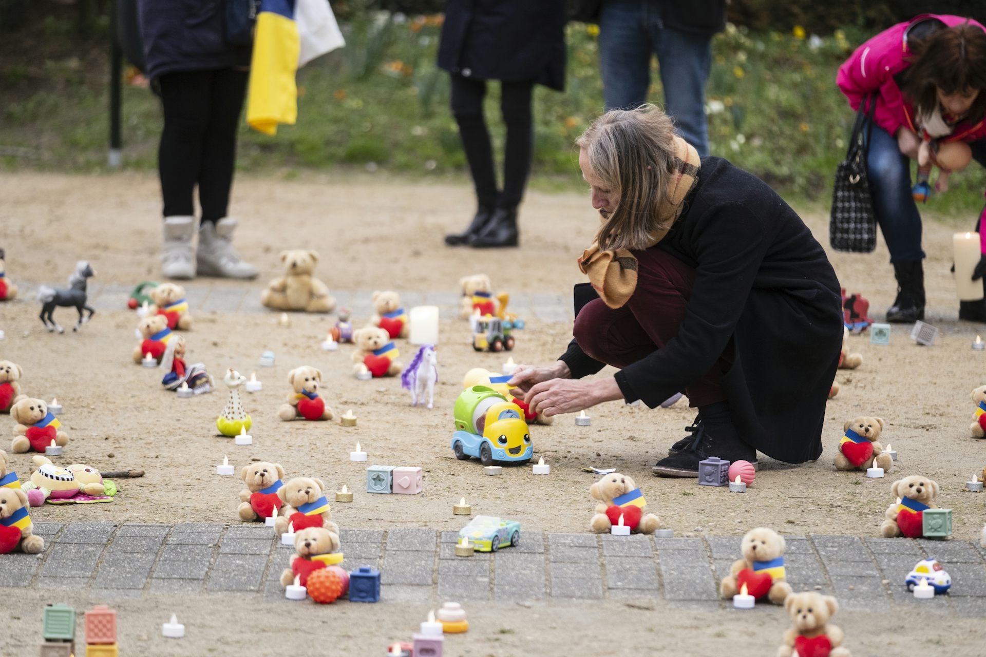  People in Brussels attend a memorial for the Ukrainian children who have been forcibly taken to Russia.