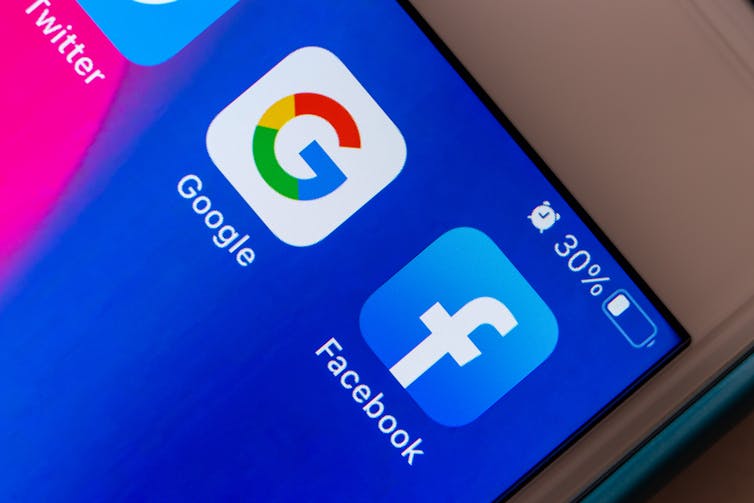 Screen view of the Google and Facebook icons