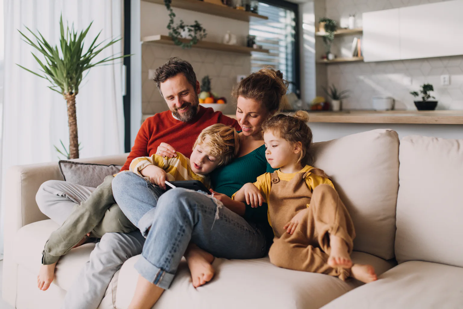 Positive parenting can help protect against the effects of stress in ...