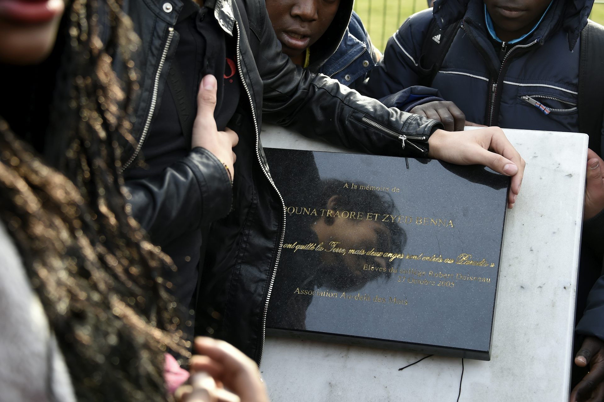 Vingt ans après la mort de Zyed et Bouna, quel héritage pour les jeunes ...