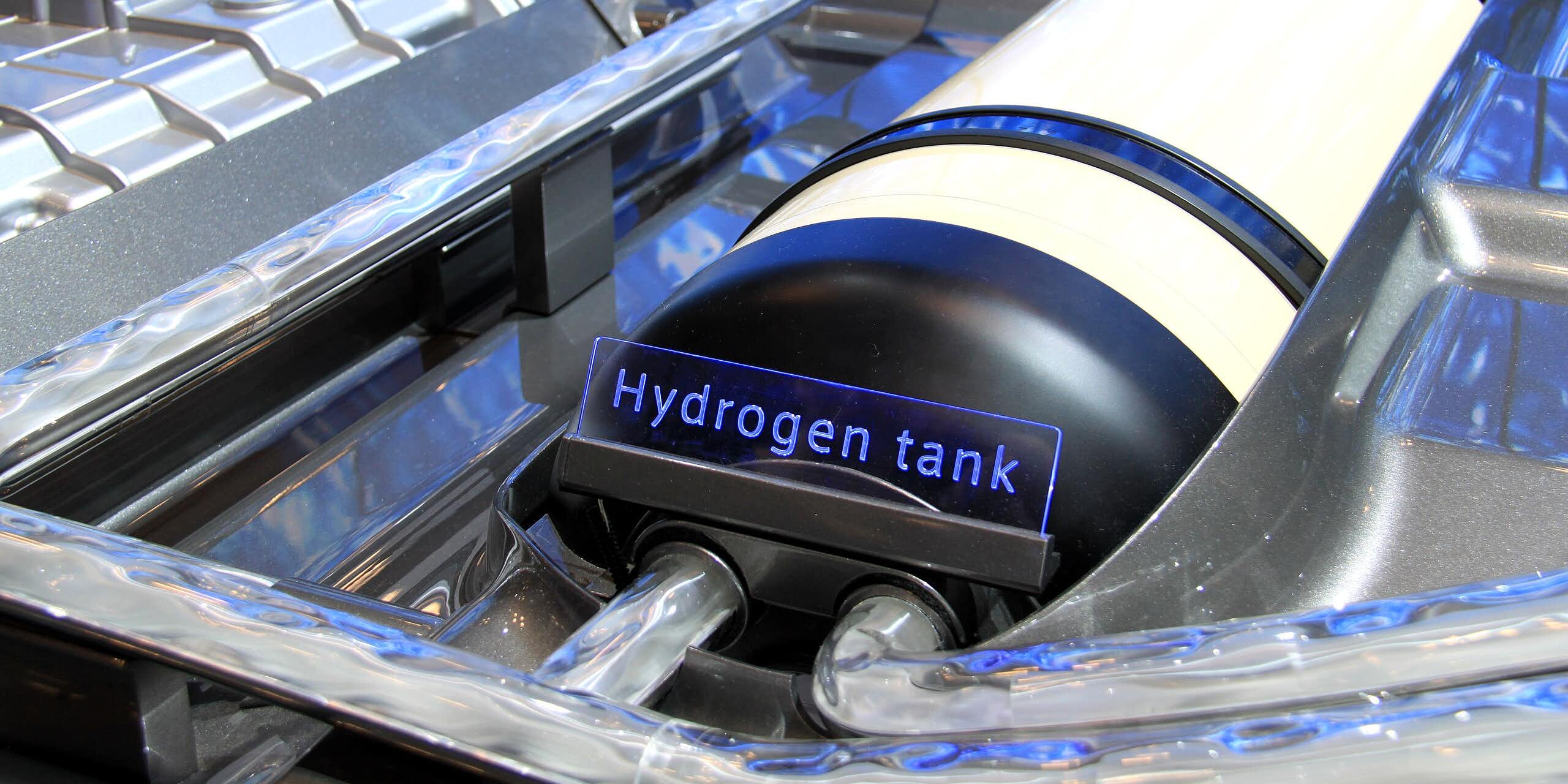 Bahan bakar hidrogen dari air: bagaimana keunggulan dan kelemahannya?