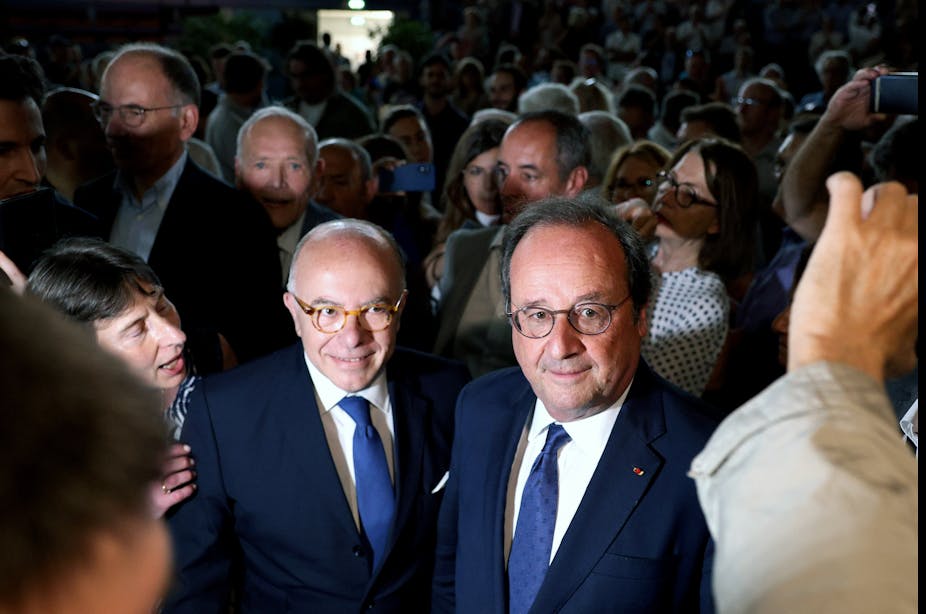 Bernard cazeneuve et françois Hollande lors du lancement du nouveau parti la Convention