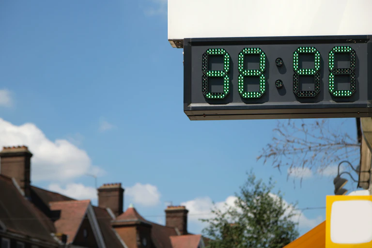 A digital thermometer in London showing the temperatures during the UK heat wave.