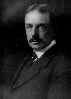 Why Dippy the dinosaur stays liked, 120 years after arriving on the Herbal Historical past Museum 2 black and white photo of Osborn in a black suit.